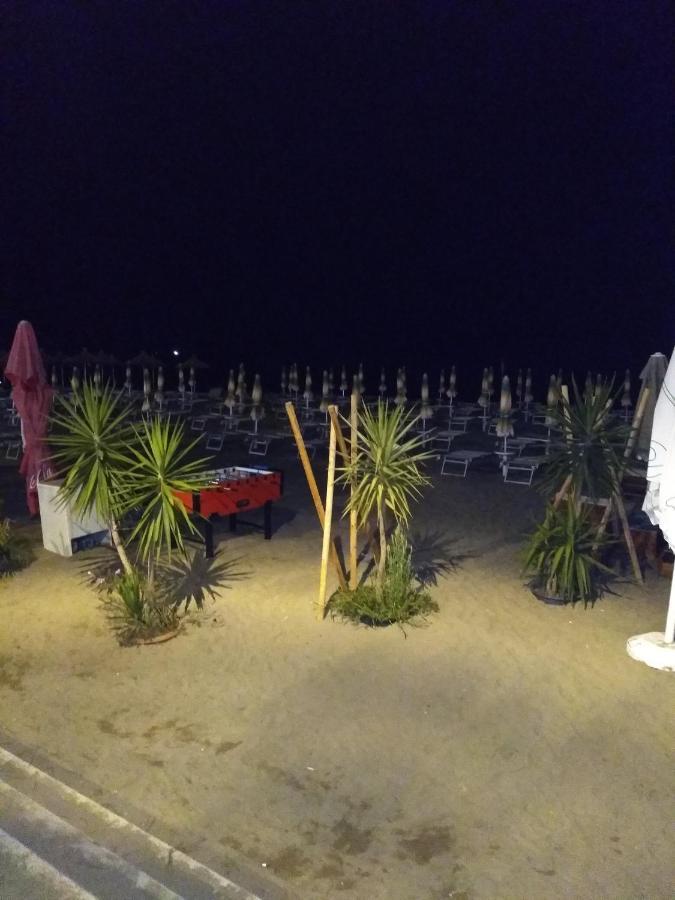 Sarah Appartamento Vlore Luaran gambar