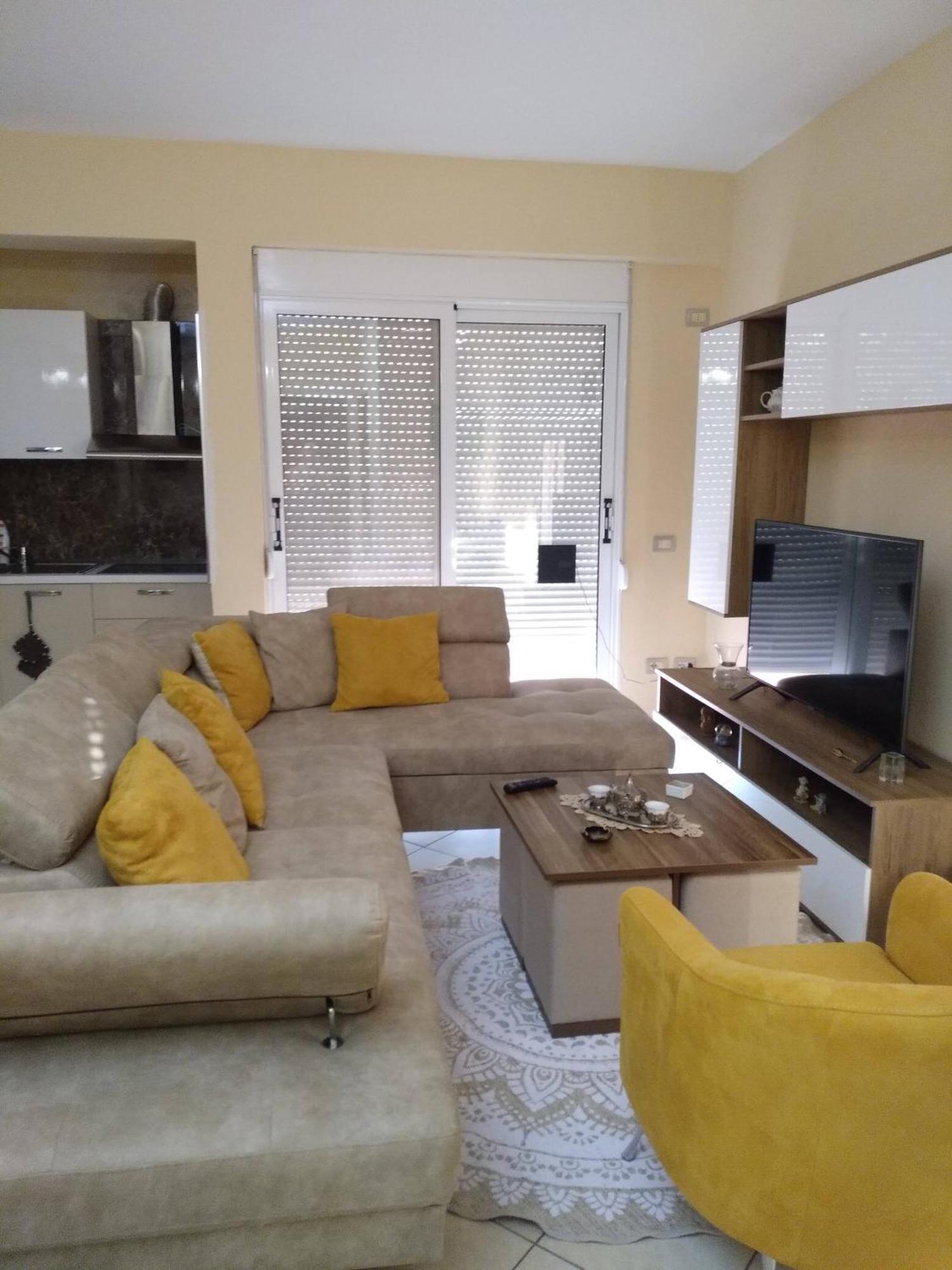Sarah Appartamento Vlore Luaran gambar