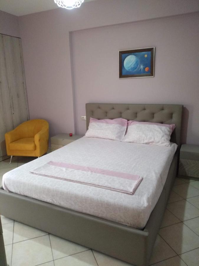 Sarah Appartamento Vlore Luaran gambar