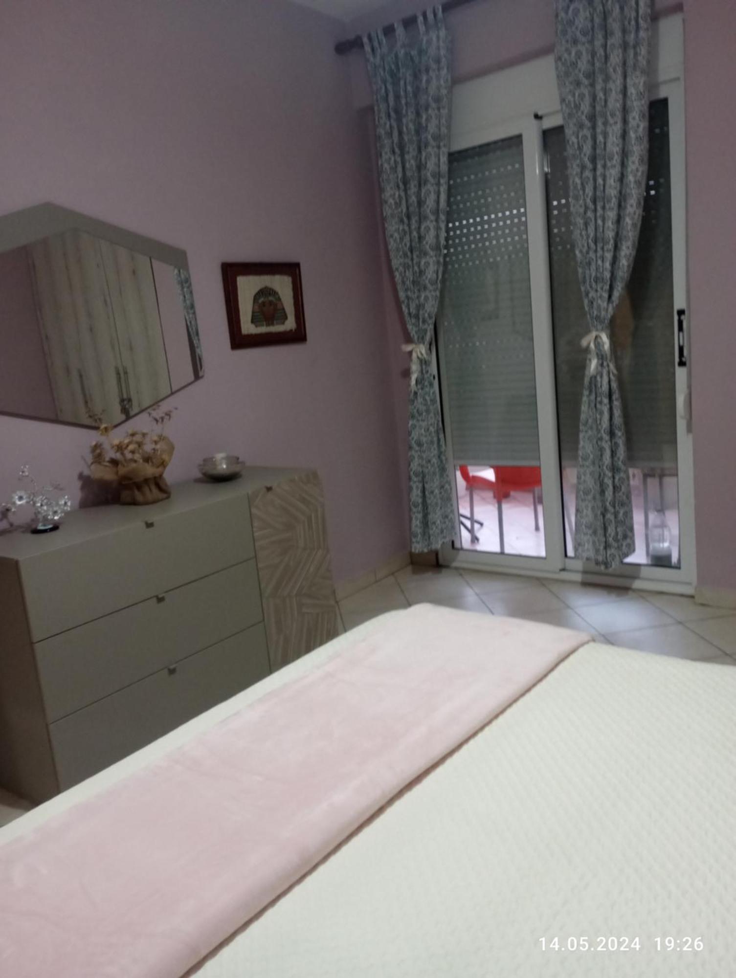 Sarah Appartamento Vlore Luaran gambar